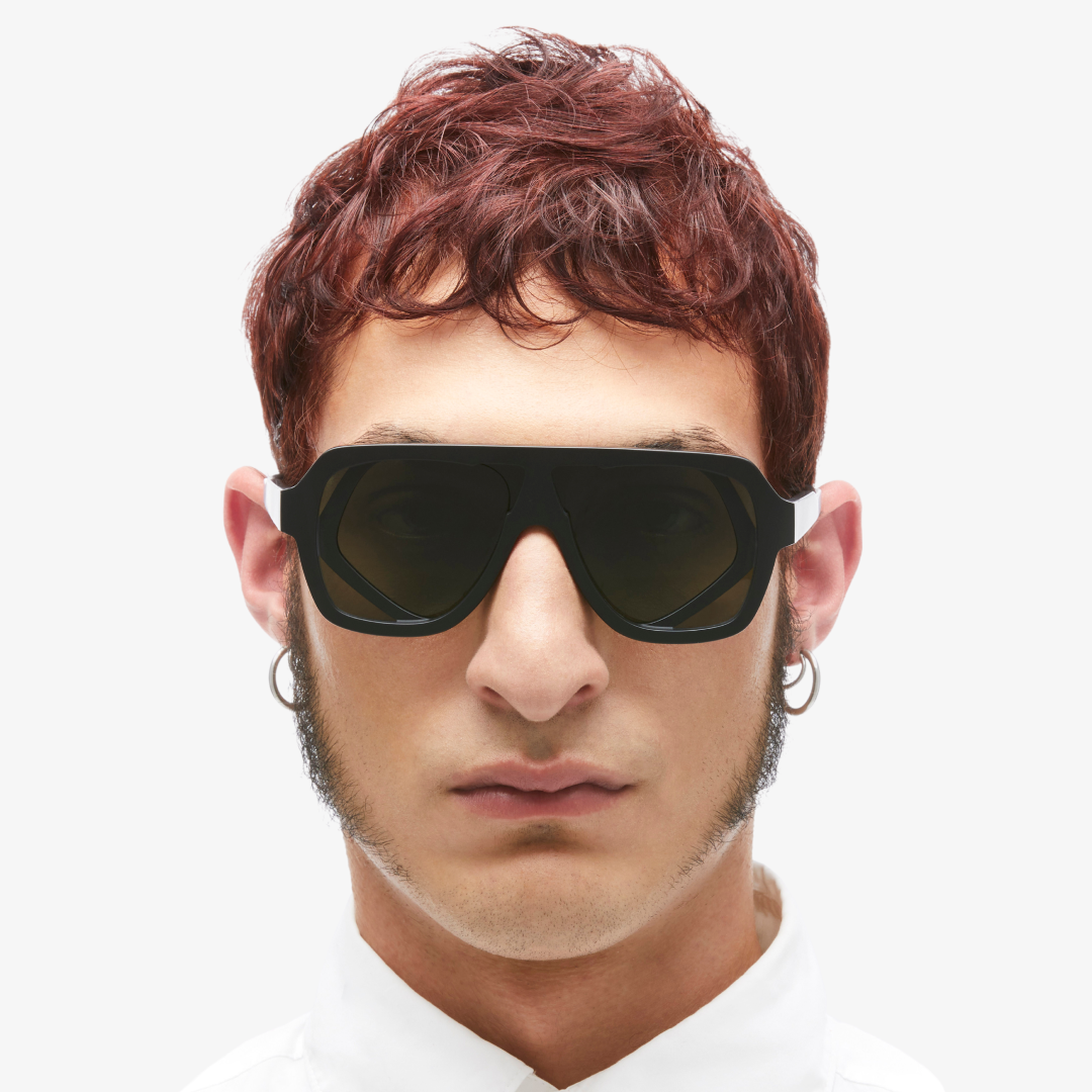 T11 Black